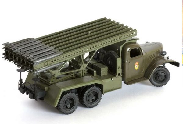 ZVEZDA 1/35 BM-13 - Slika 3