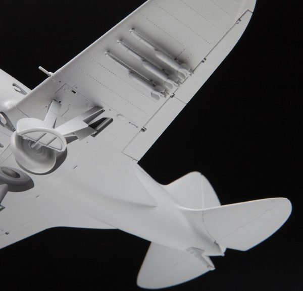 ZVEZDA 1/48 Polikarpov I-16 Type 5 Early/Late - Slika 4