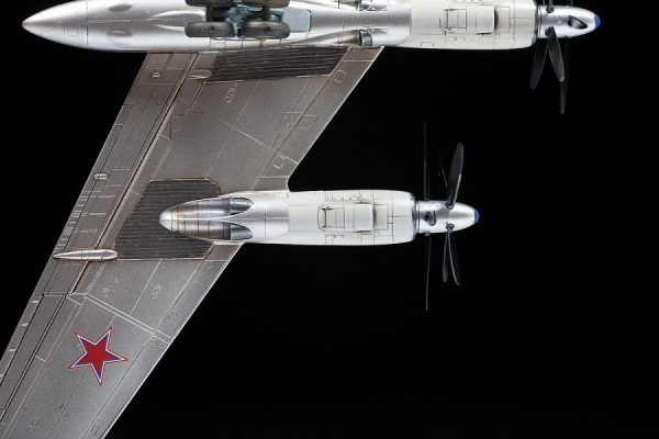 ZVEZDA 1/144 Tu-95MS "Bear" - Slika 4
