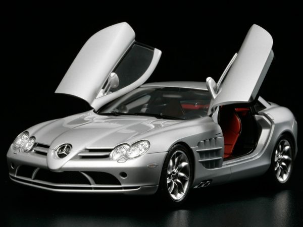 TAMIYA 1/24 2003 Mercedes-Benz SLR McLaren - Slika 2