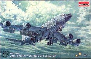 RODEN 1/144 Boeing RC-135V/W Rivet Joint