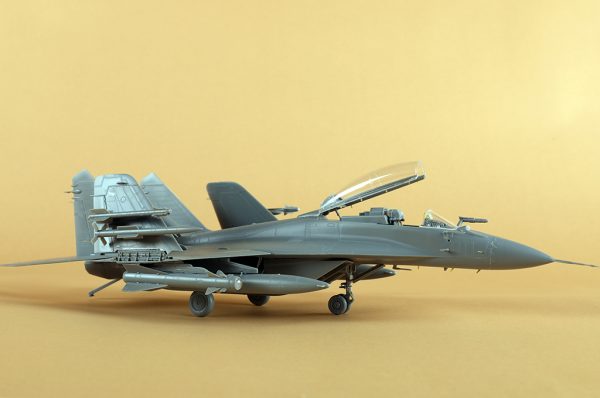 HOBBY BOSS 1/48 Russian MiG-29K - Slika 6