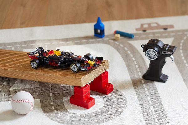 MAISTO 1/24 Formula 1 - Aston Martin Red Bull Racing RB15 (Remote Control Car) - Slika 2