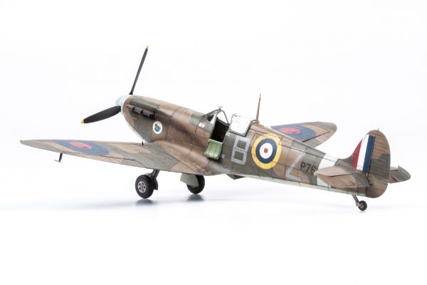 EDUARD 1/48 Spitfire Story: Tally Ho! - Mk.IIa/Mk.IIb (Dual Combo Limited Edition) - Slika 7
