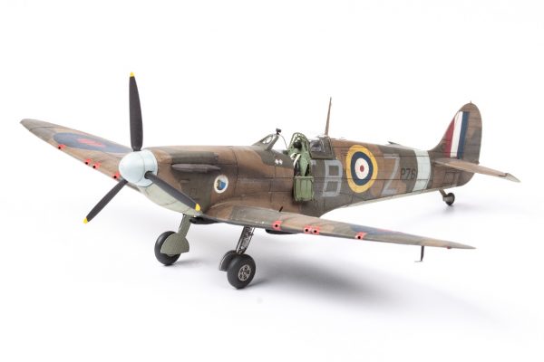 EDUARD 1/48 Spitfire Story: Tally Ho! - Mk.IIa/Mk.IIb (Dual Combo Limited Edition) - Slika 8