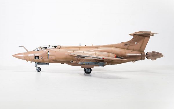 AIRFIX 1/48 Blackburn Buccaneer S.2B - Slika 10